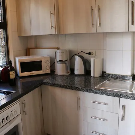 Central Close To Iglesia, Only 280 Meters To The Las Vistas Beach, Balcony, Wifi Arona (Tenerife)