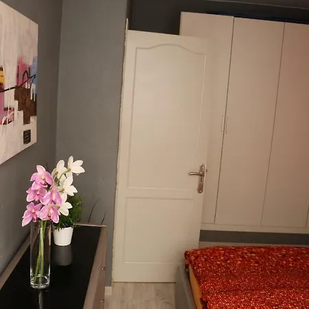 Appartement Central Close To Iglesia, Only 280 Meters To The Las Vistas Beach, Balcony, Wifi Arona (Tenerife)