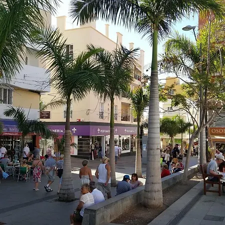 Appartement Central Close To Iglesia, Only 280 Meters To The Las Vistas Beach, Balcony, Wifi Arona (Tenerife)