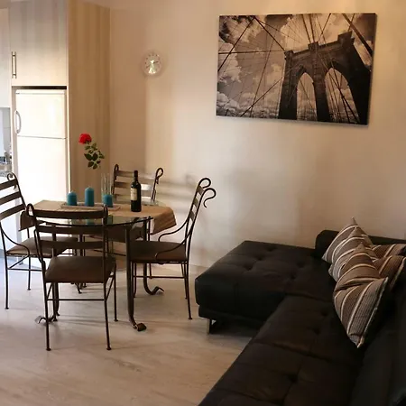 Central Close To Iglesia, Only 280 Meters To The Las Vistas Beach, Balcony, Wifi Appartement *